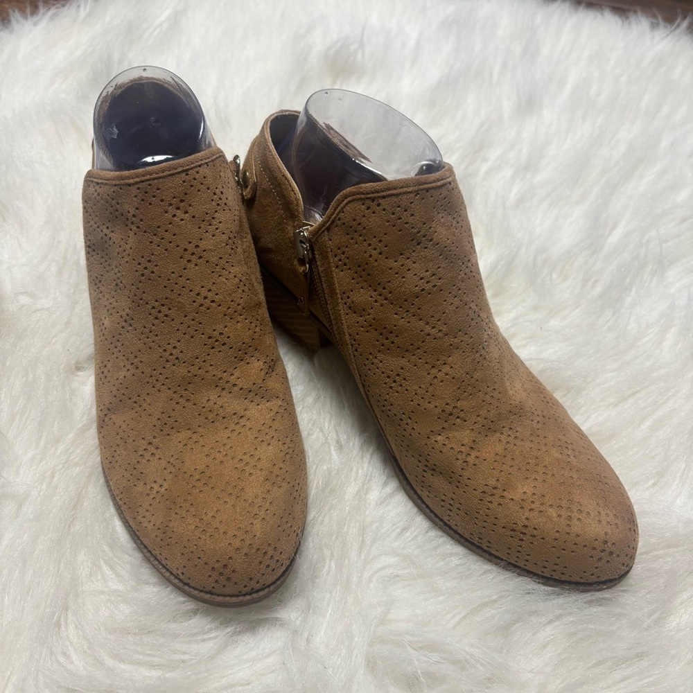 Dr.Scholl’s Tan Faux Leather with All-Over Perforation Booties size Women’s 8.5 - Picture 3 of 6